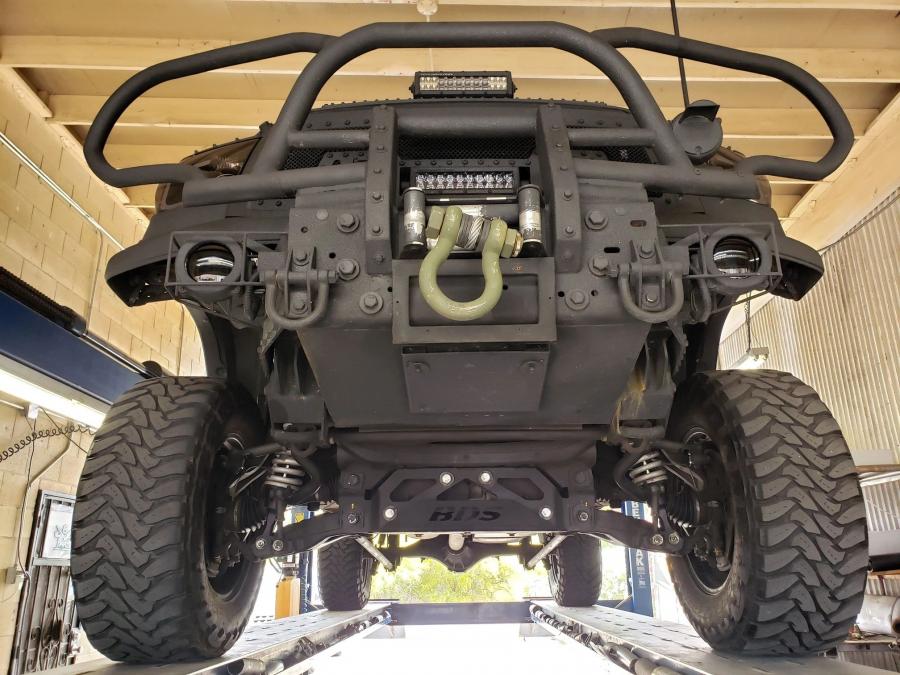 Днище и подвеска Toyota Tundra CrewMax 4x4 Zombie Apocalypse 2013 года  (фото 414 из 461)